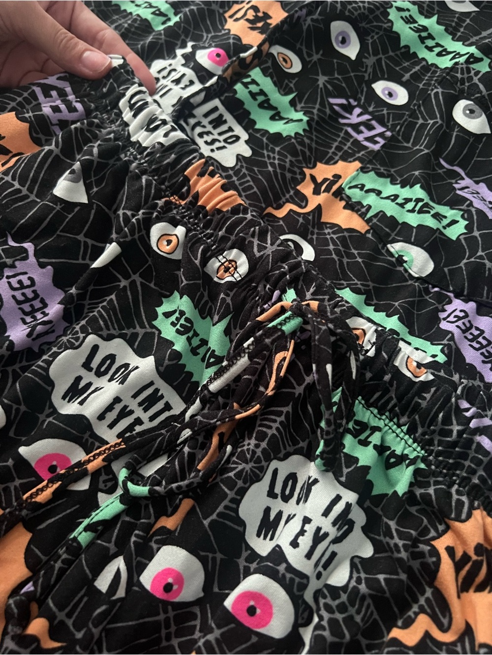 Women’s Halloween Print Pajama Set - Picture 4 of 5